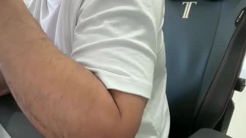 Weapon X online show from October 14, 3:42 am