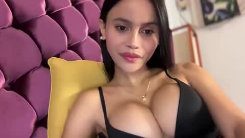 Maggie online show from April 29, 3:28 pm