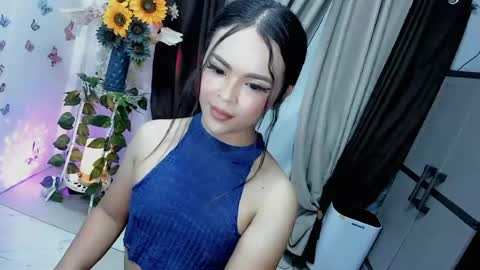 Hi Im LOVIE Please dont forget to follow and thumbs up me online show from August 6, 9:29 am