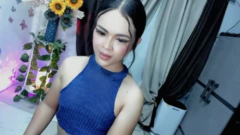 Hi Im LOVIE Please dont forget to follow and thumbs up me online show from August 9, 9:15 am