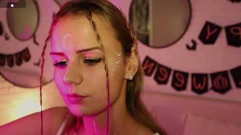 Im Wendy online show from October 24, 9:59 pm