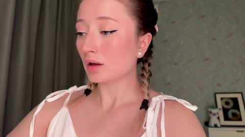 Daisy    online show from October 28, 5:03 pm