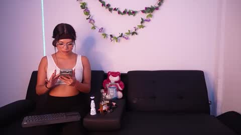 Wendy online show from March 15, 4:39 am