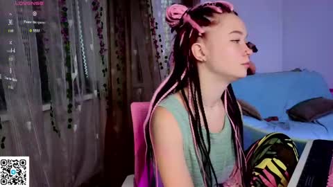 WendyCandy182 online show from May 3, 2:39 am