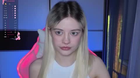 Wendy online show from March 8, 6:45 pm