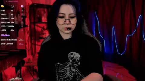 little girl who is always rightLisa online show from April 29, 2:38 am