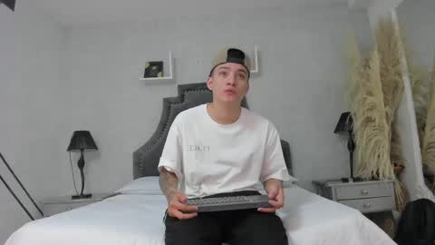 Wesley online show from May 23, 8:27 pm