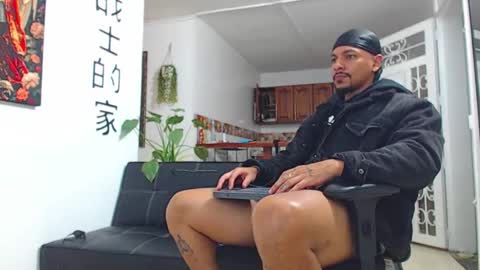 Wesley Rogger online show from February 23, 2:03 am