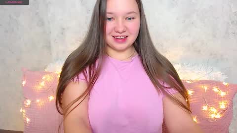 molly online show from December 14, 9:10 pm