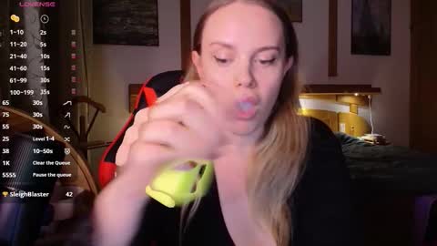 Lana online show from December 16, 9:43 pm