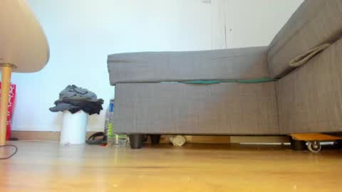 wet_pants2022 online show from June 15, 9:56 am