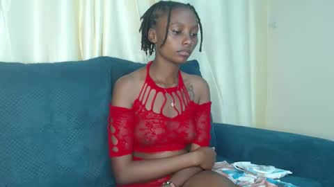 Bella online show from April 22, 8:27 pm