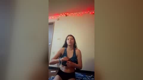 wetlilys online show from June 13, 3:39 am