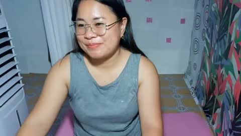wetsexycurves4uxx online show from May 12, 8:45 am