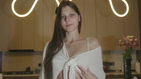 Naomi online show from November 8, 2:25 am