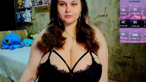 whisperinthedarkk online show from March 15, 9:40 pm