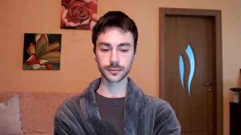 Tom online show from October 1, 2:27 pm