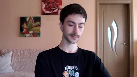 Tom online show from May 19, 2:02 pm