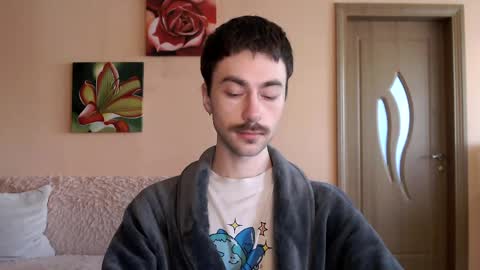 Tom online show from May 5, 11:49 am