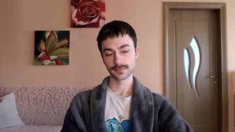 Tom online show from May 6, 1:06 pm