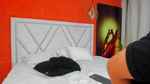 Dylan white online show from February 9, 11:25 pm