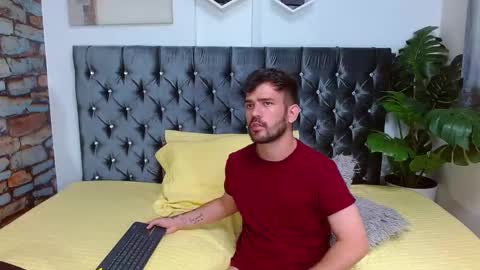 Dylan white online show from February 15, 1:21 am