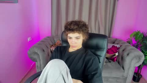 Geoffrey online show from March 18, 2:01 pm