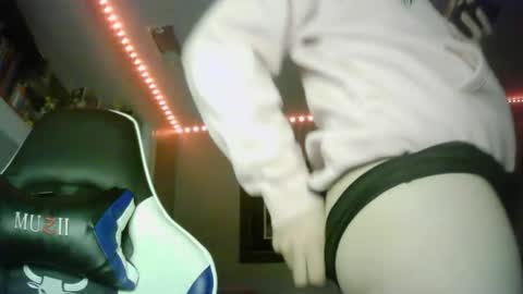 whiteweapon88 online show from February 14, 6:27 am