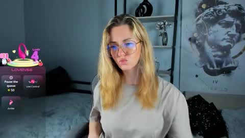 whitneypunnch online show from February 17, 2:38 pm