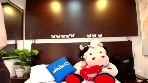 sussy online show from July 3, 12:43 pm