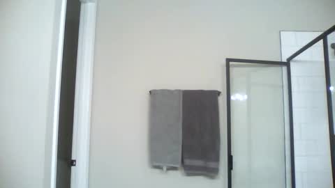 wil1565 online show from November 19, 3:06 am