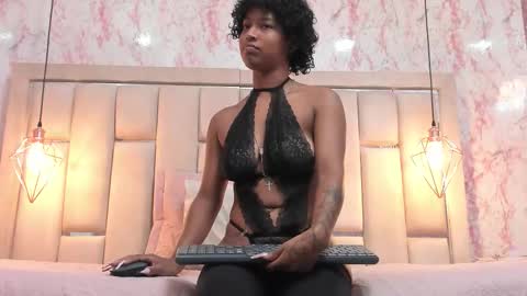 wild_firee_ online show from October 16, 7:56 pm