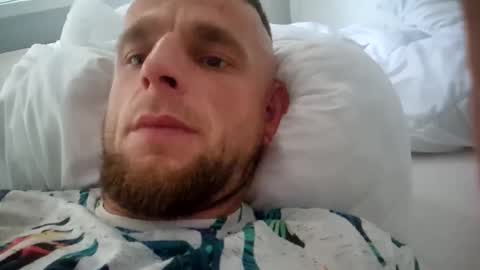 Snapshot of wildmike93 chatting on September 27, 4:05 pm wildmike93 online show from September 27, 4:05 pm