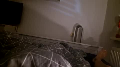 Snapshot of wildmike93 chatting on September 13, 10:23 pm wildmike93 online show from September 13, 10:23 pm