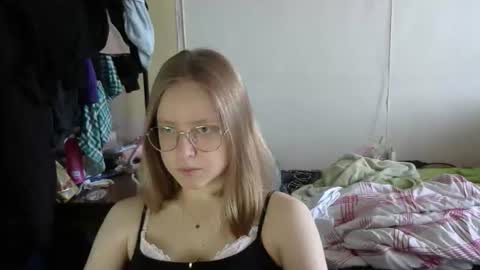Olivia online show from July 17, 5:09 am