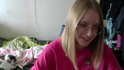 Olivia online show from July 10, 8:08 am