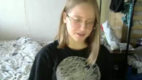 Olivia online show from July 20, 6:27 am