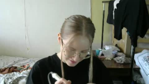 Olivia online show from July 21, 10:39 am