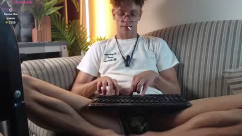 William online show from June 25, 10:04 pm
