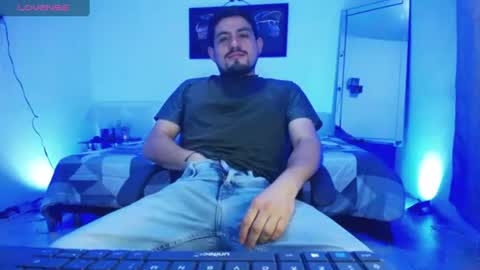 William Steel online show from June 15, 12:30 pm