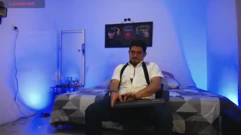 William Steel online show from June 17, 12:32 pm