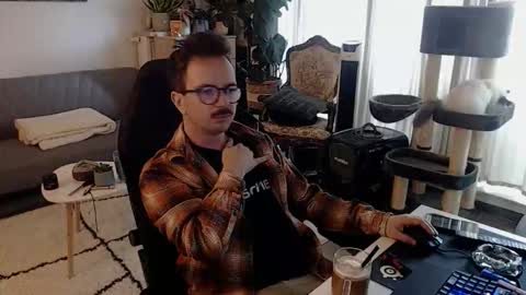 cream36 online show from October 15, 7:42 am