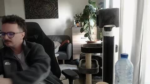 cream36 online show from March 16, 11:47 am