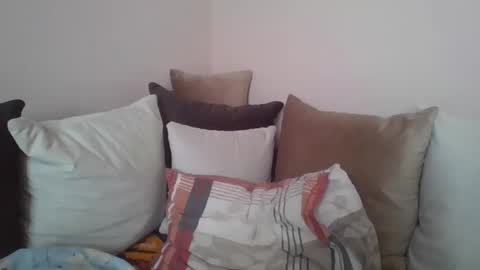 winston1982q online show from March 1, 12:53 pm