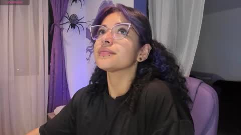     Luna Violeta  A r t i s t  online show from December 23, 2:51 am