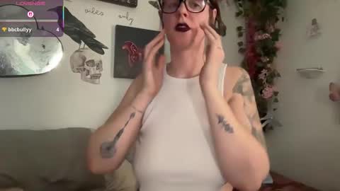 Moth online show from March 19, 2:11 pm