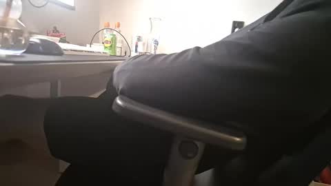 wnhz27 online show from November 13, 7:00 am