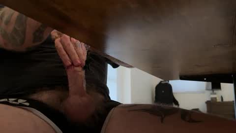 Snapshot of wobbleyballs chatting on December 16, 10:13 pm wobbleyballs online show from December 16, 10:13 pm