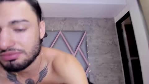 Nicolas Y Laura online show from March 14, 11:36 am