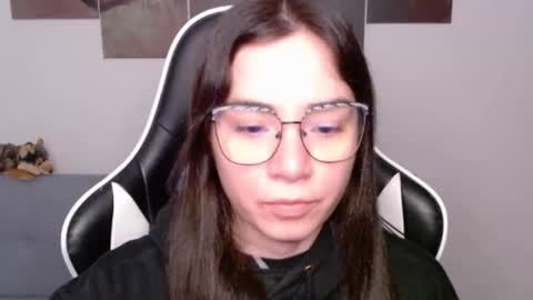 Alex online show from May 3, 1:33 am